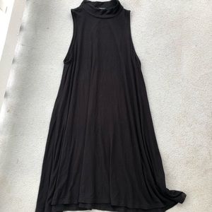 Simple Turtleneck Flow Dress